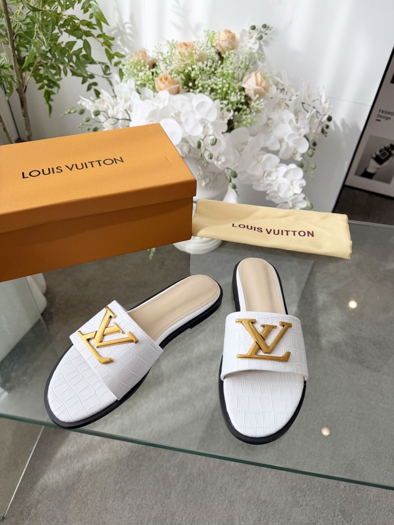 l0vis Vvtt0n slippers